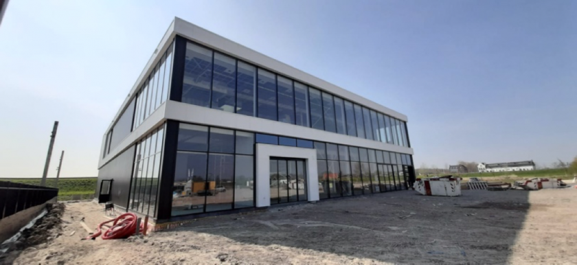 De bouw van Louwman Purmerend is bijna klaar