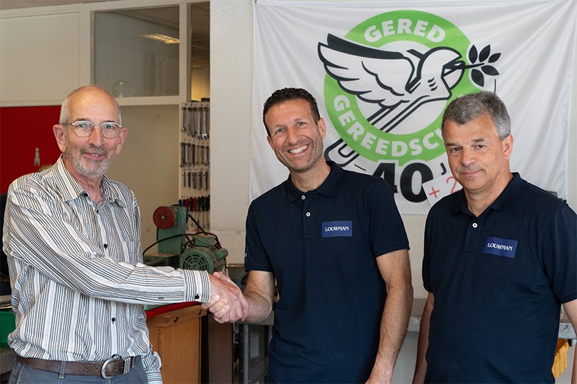 Oud gereedschap, nieuw begin: Louwman doneert aan Gered Gereedschap